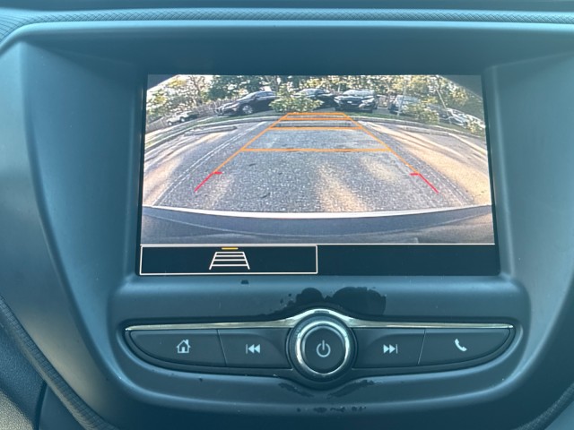 Vehicle image 21 of 26
