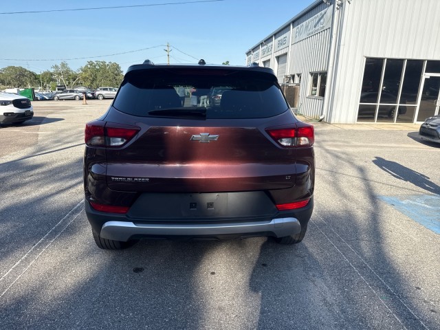 Vehicle image 9 of 26