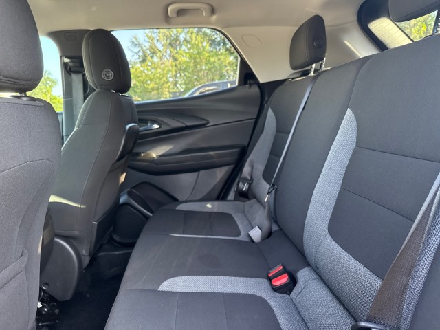 Vehicle image 13 of 26