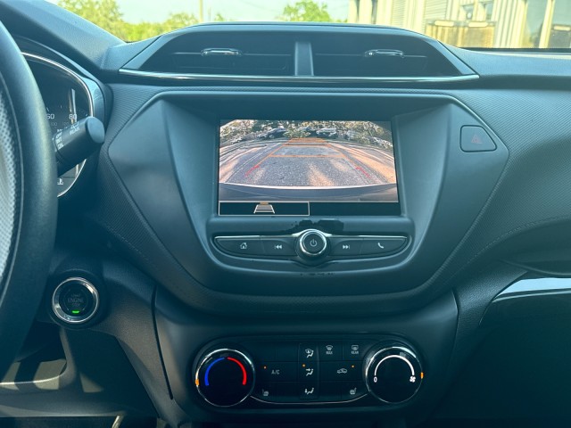 Vehicle image 20 of 26
