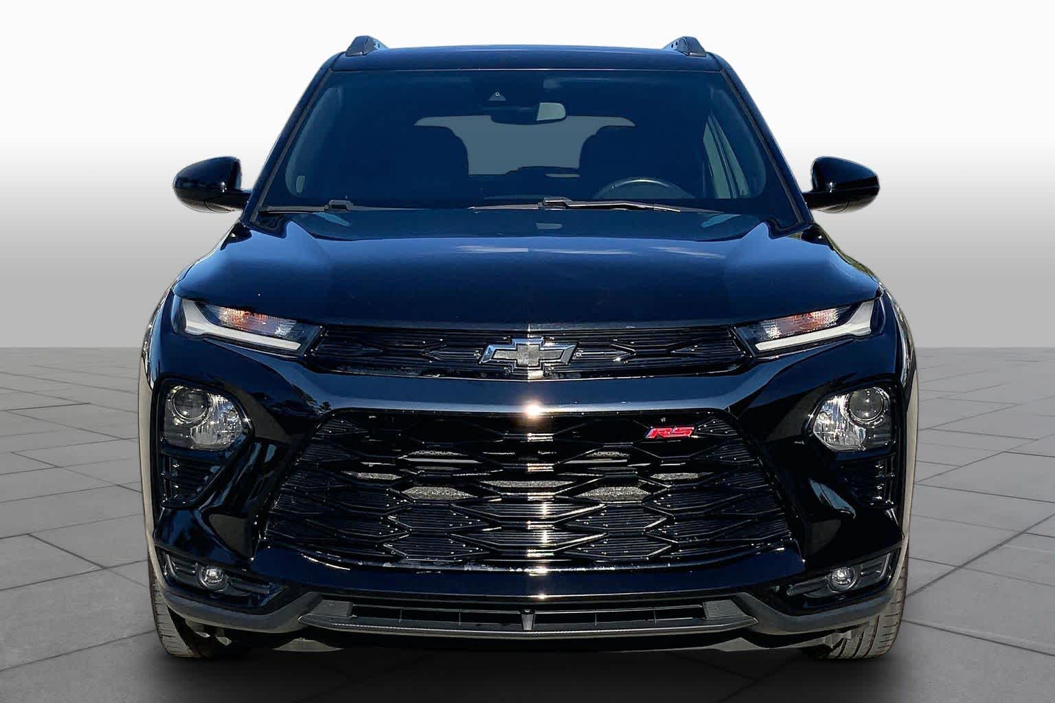 2022 Chevrolet Trailblazer RS Image 2 of 35