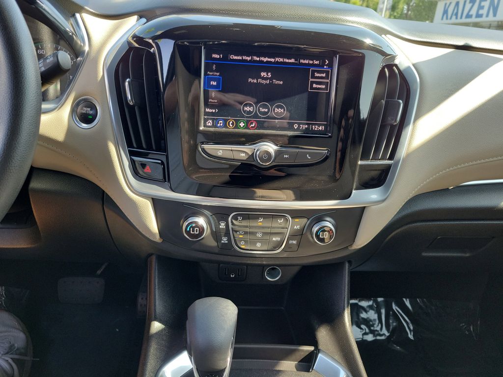 2022 Chevrolet Traverse LS Image 27 of 32