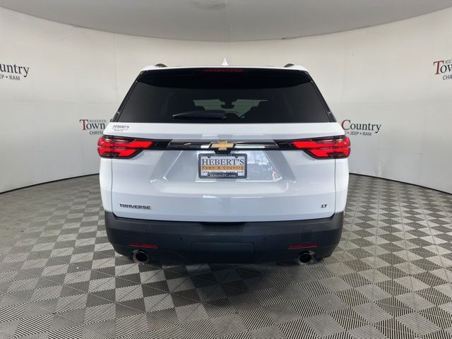 Vehicle image 5 of 22