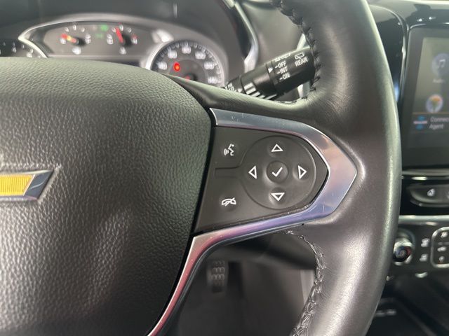 Vehicle image 13 of 22