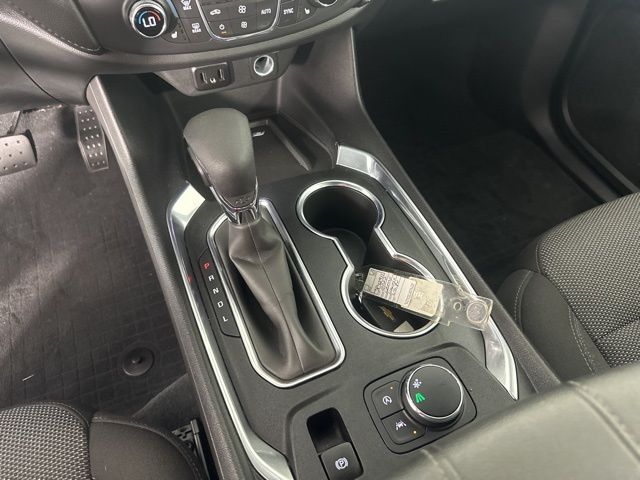 Vehicle image 16 of 22