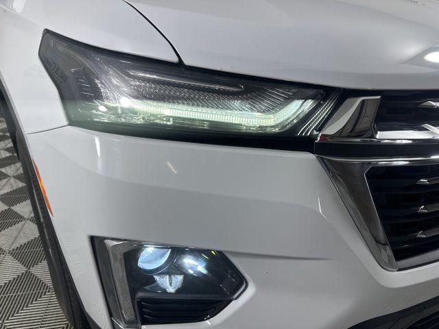 Vehicle image 20 of 22
