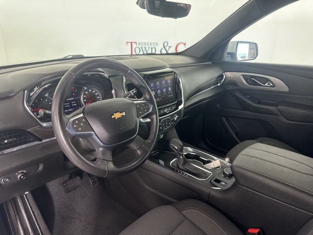 Vehicle image 10 of 22