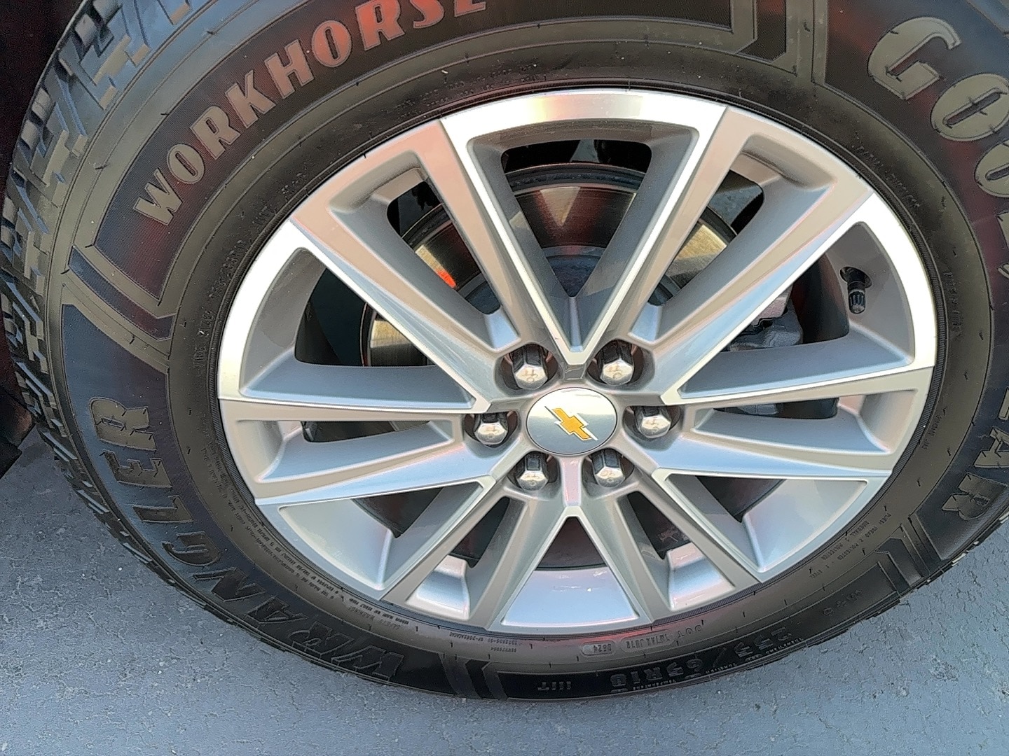 Vehicle image 8 of 14