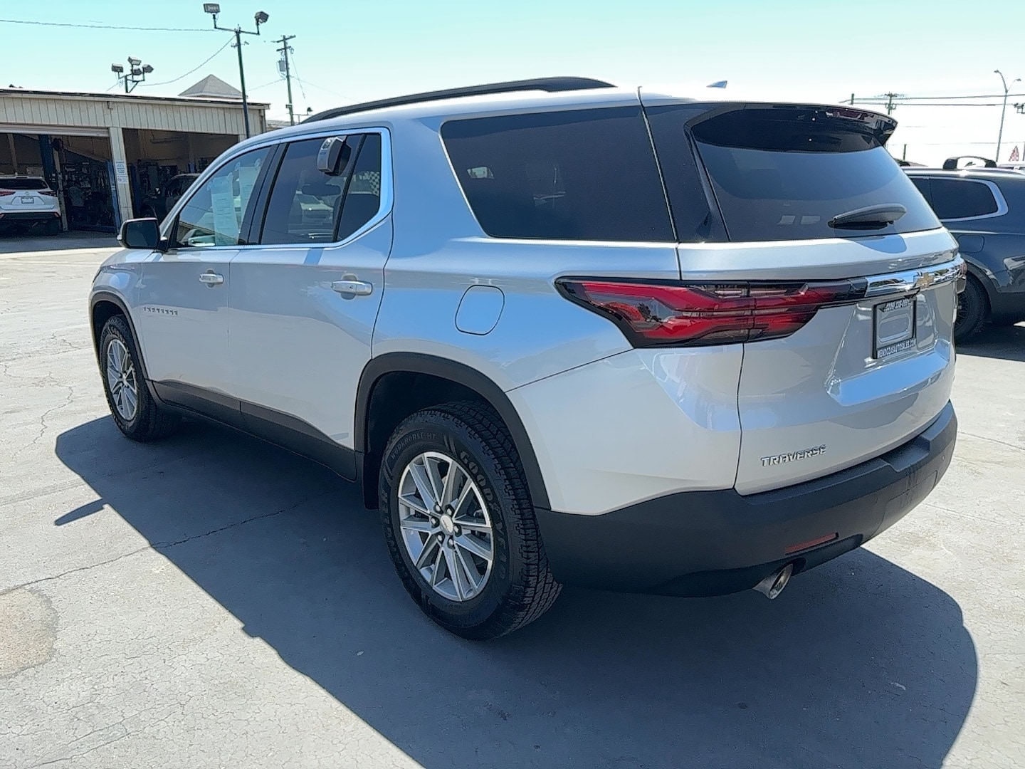 Vehicle image 7 of 14