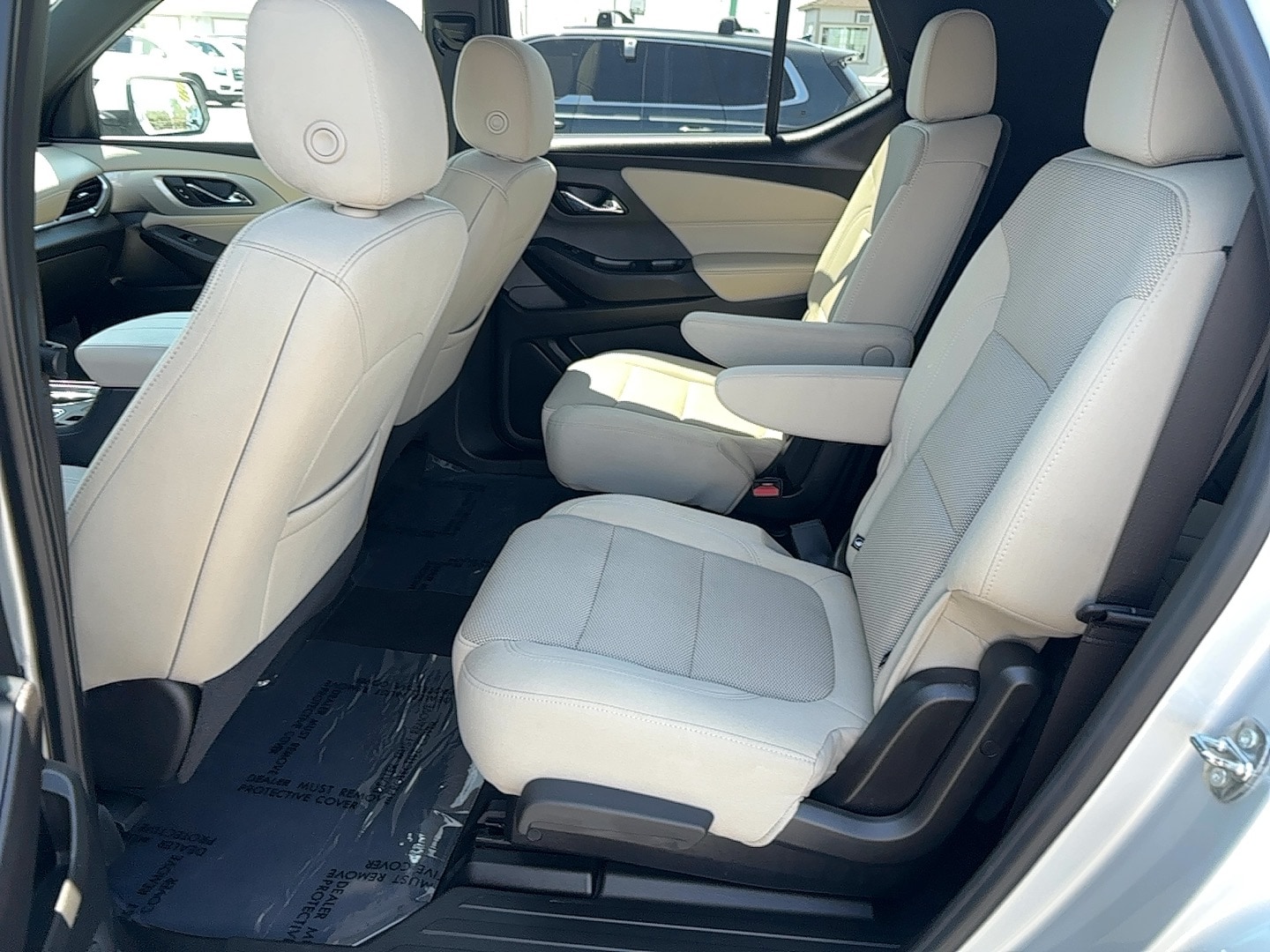 Vehicle image 13 of 14