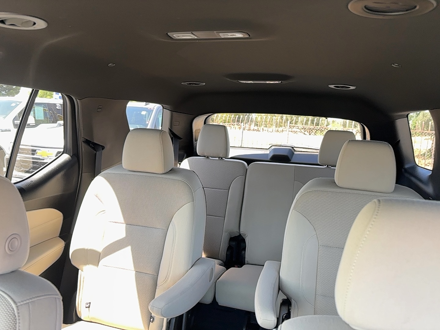 Vehicle image 12 of 14