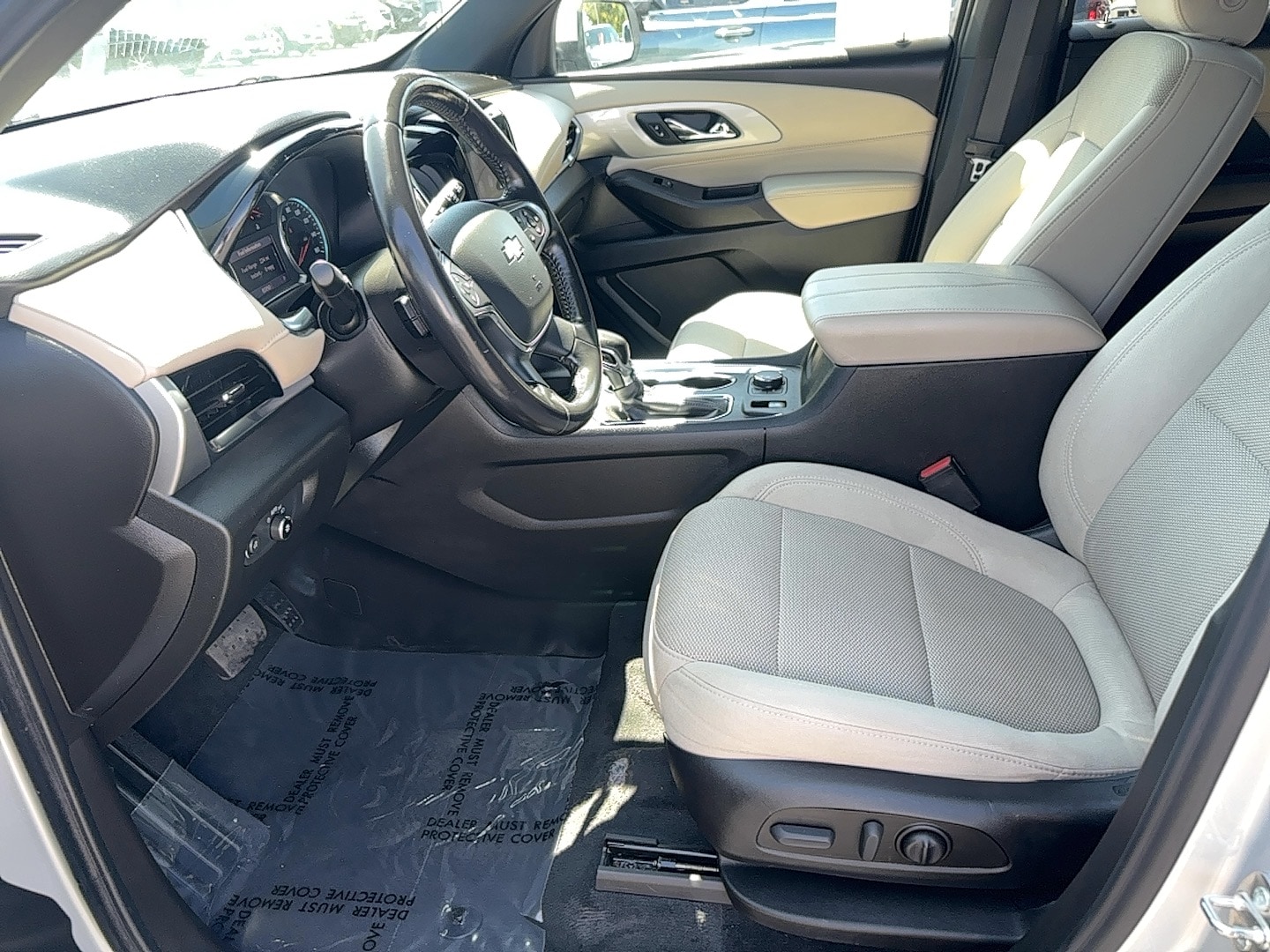 Vehicle image 11 of 14