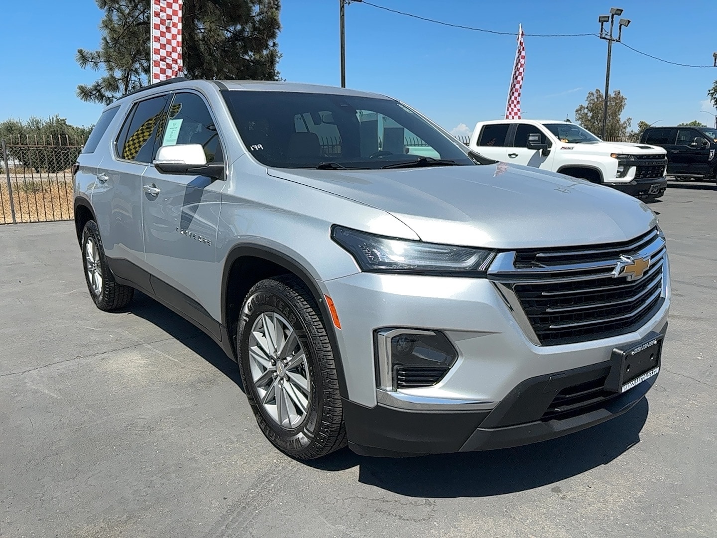 Vehicle image 4 of 14