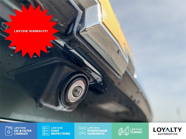Vehicle image 18 of 30