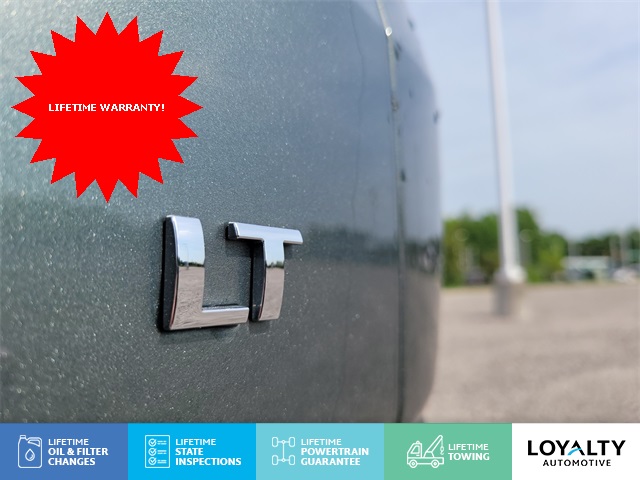 Vehicle image 17 of 30