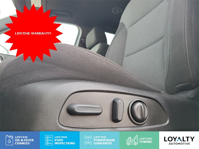 Vehicle image 21 of 30