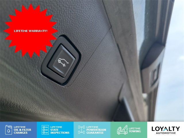 Vehicle image 19 of 30