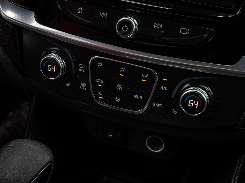 Vehicle image 21 of 41