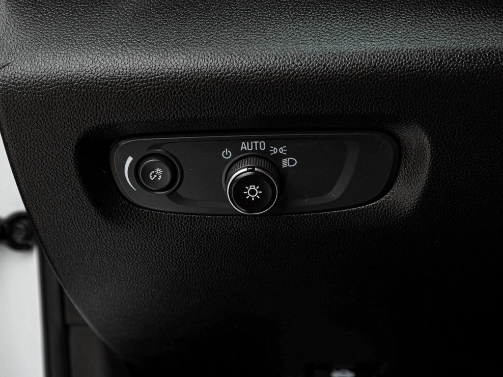 Vehicle image 22 of 41