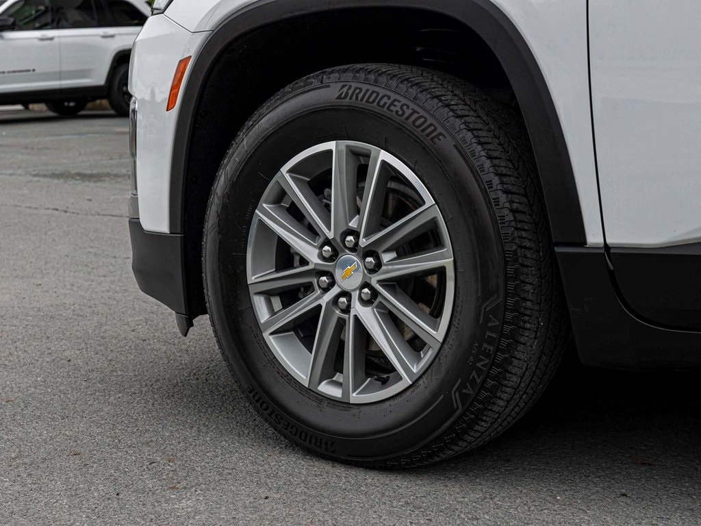 Vehicle image 8 of 41