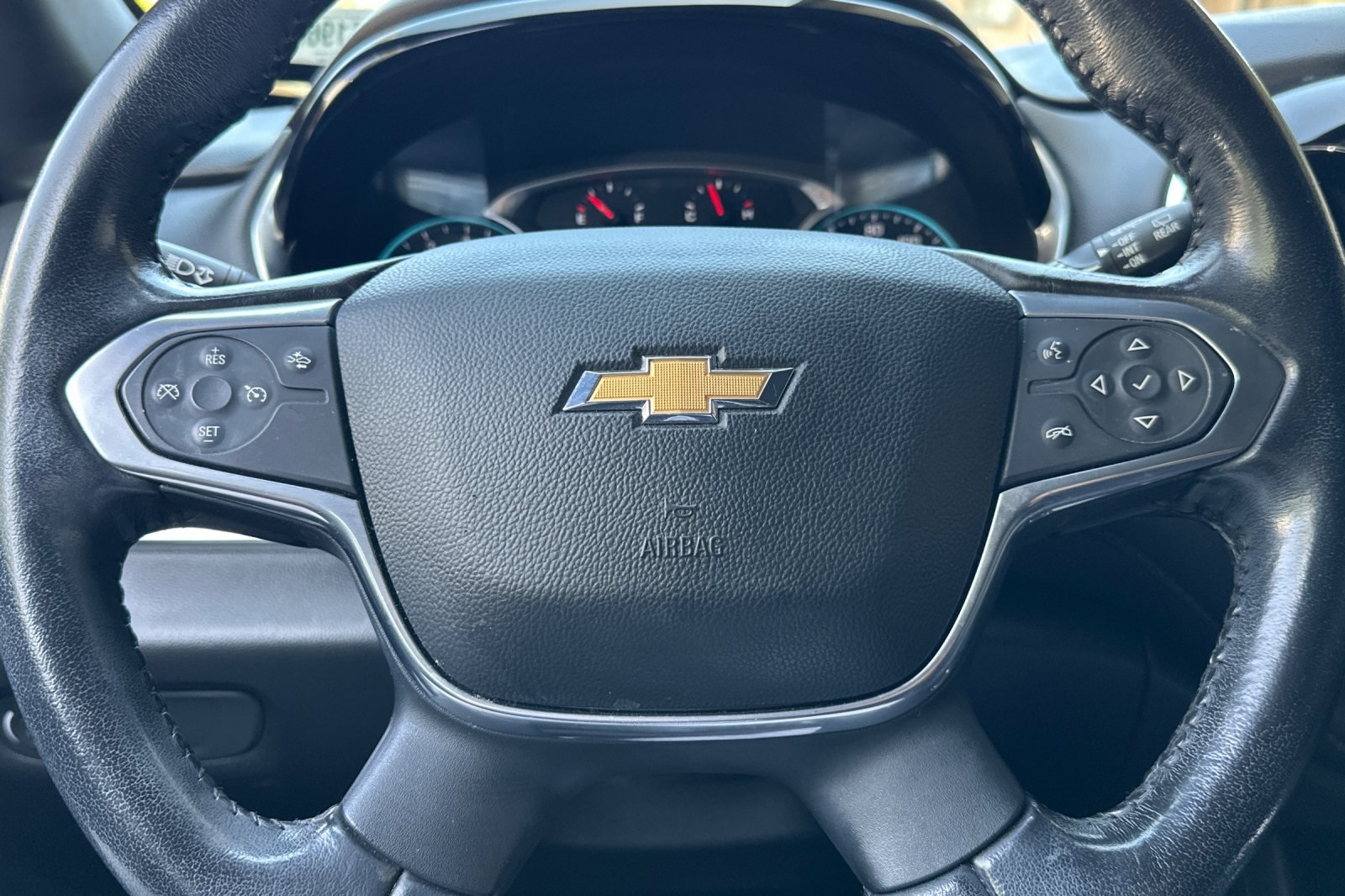 Vehicle image 37 of 58