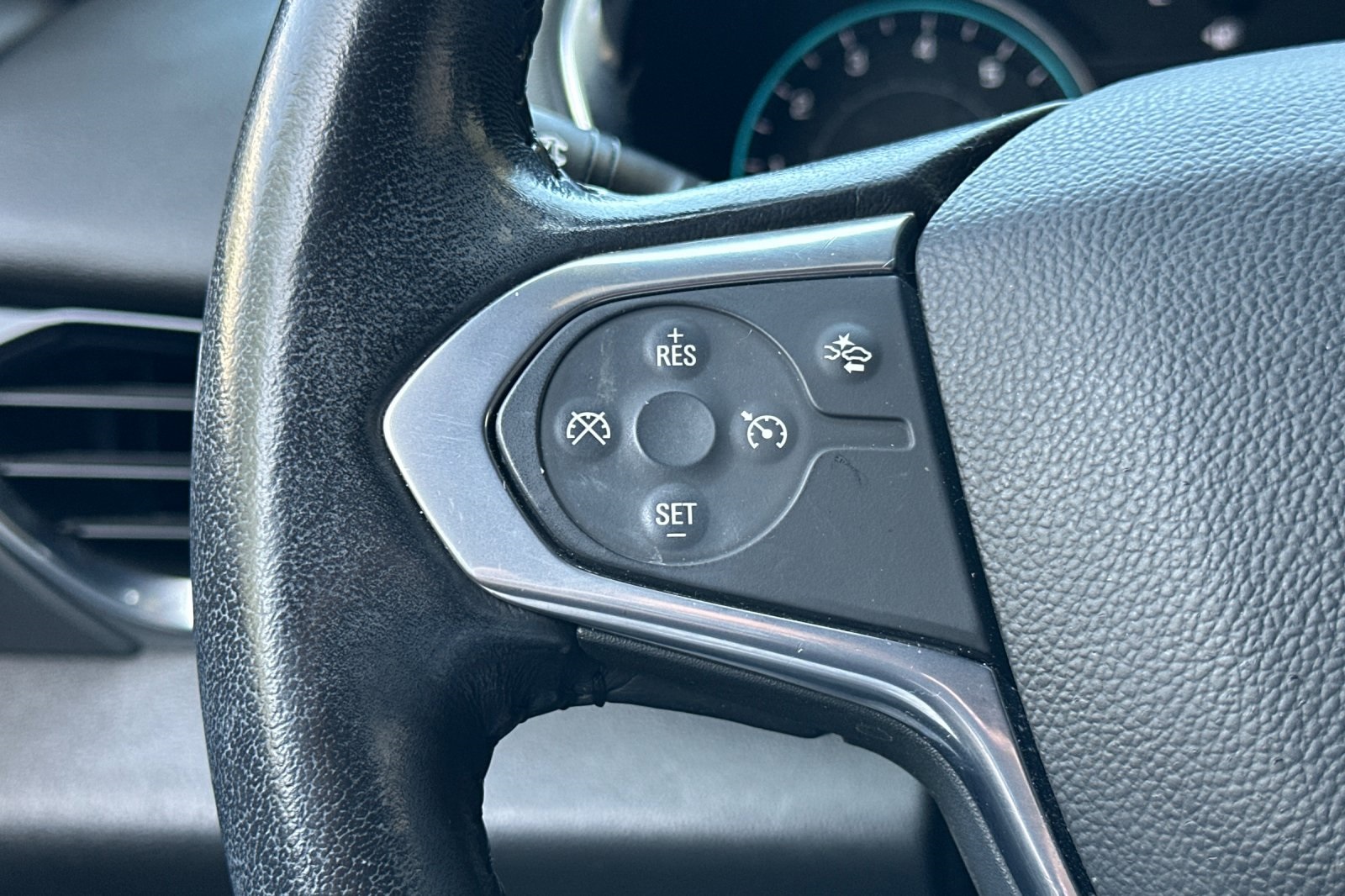 Vehicle image 38 of 58