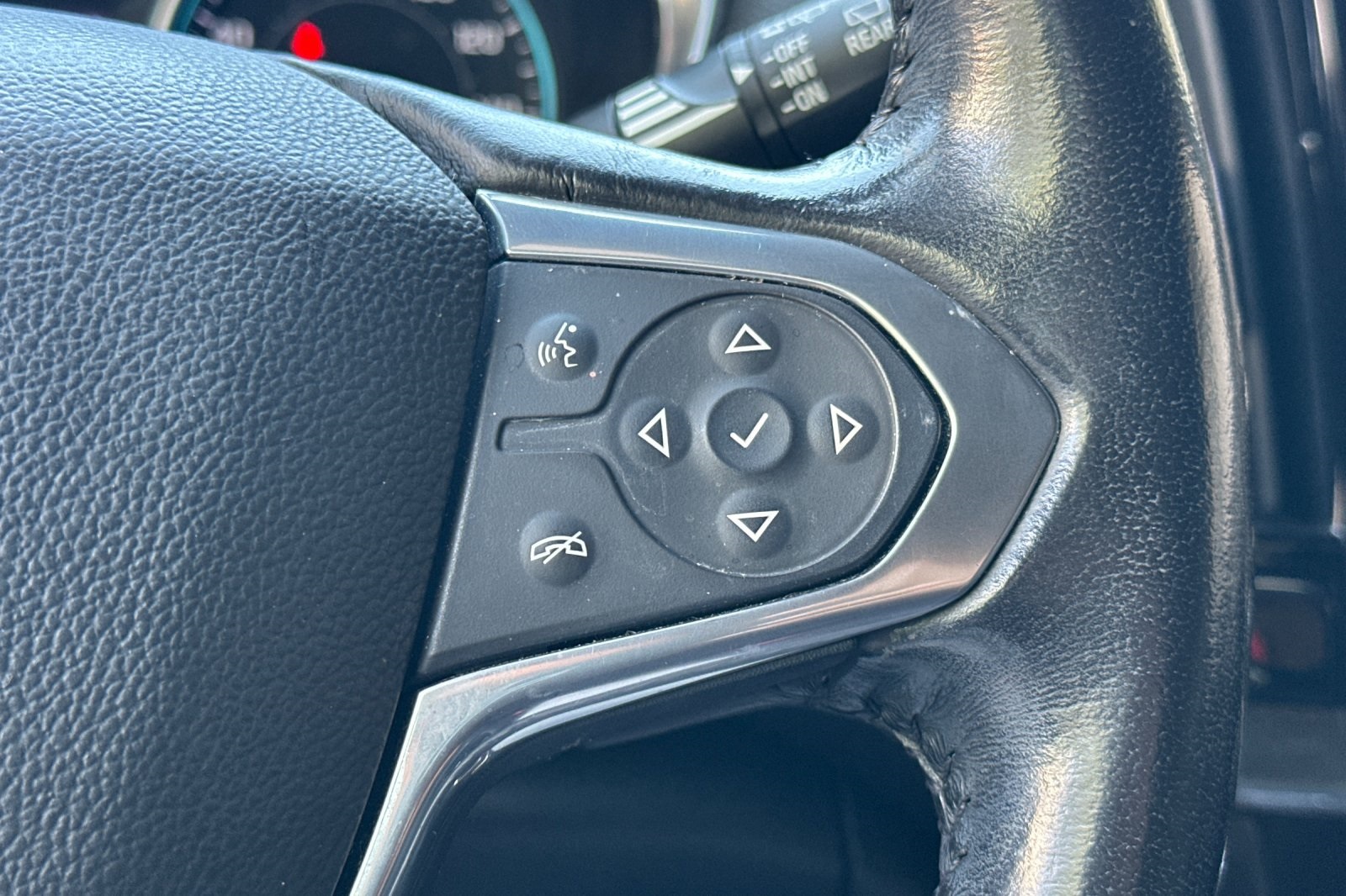 Vehicle image 40 of 58