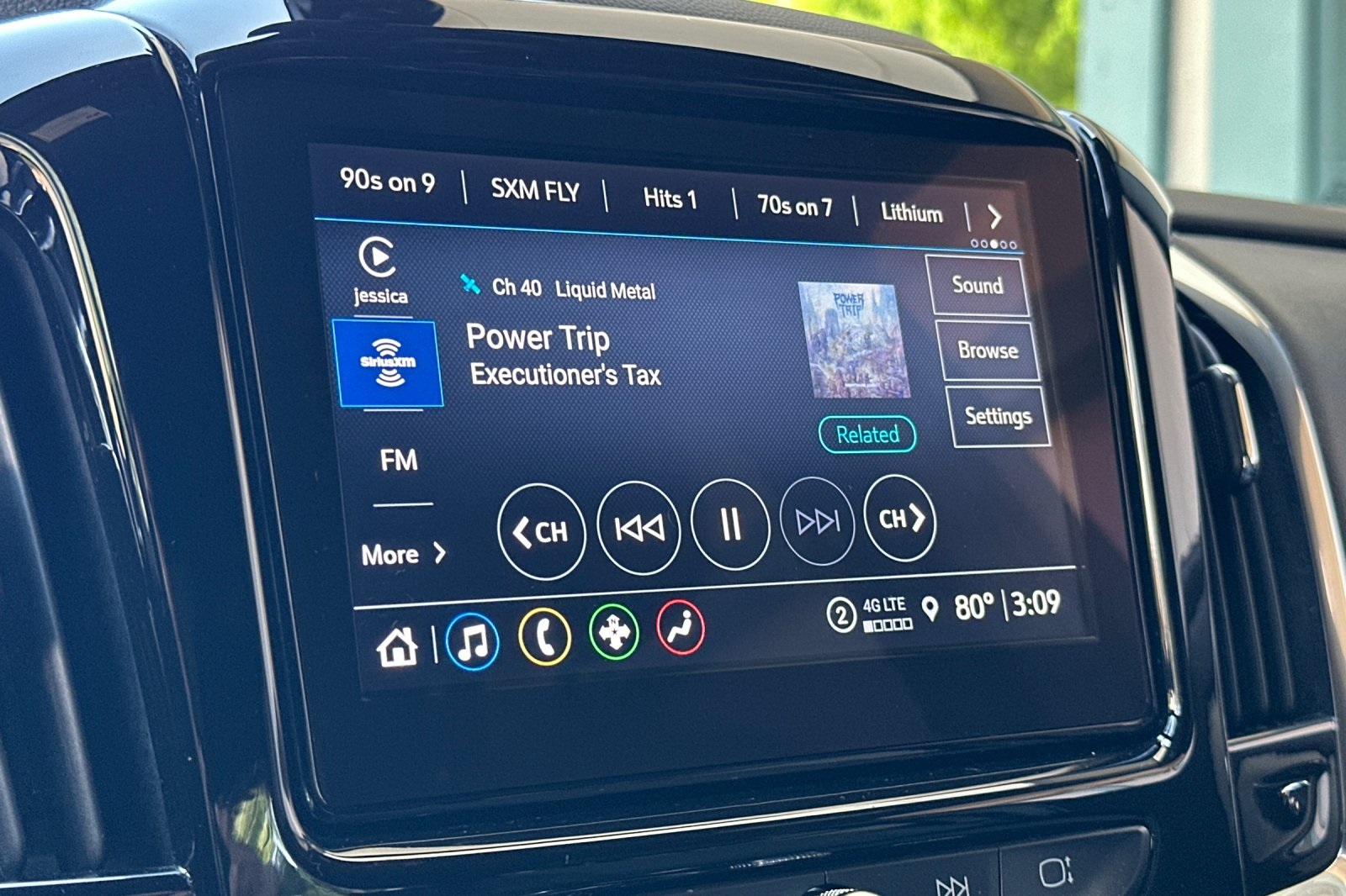 Vehicle image 27 of 58
