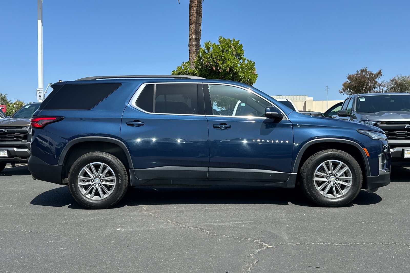 Vehicle image 5 of 58