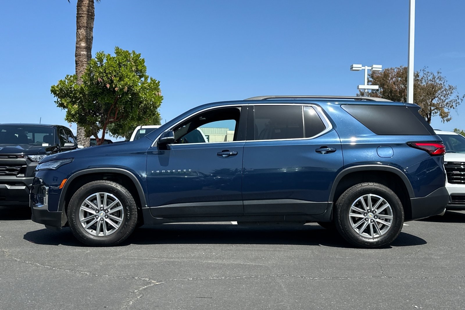 Vehicle image 9 of 58