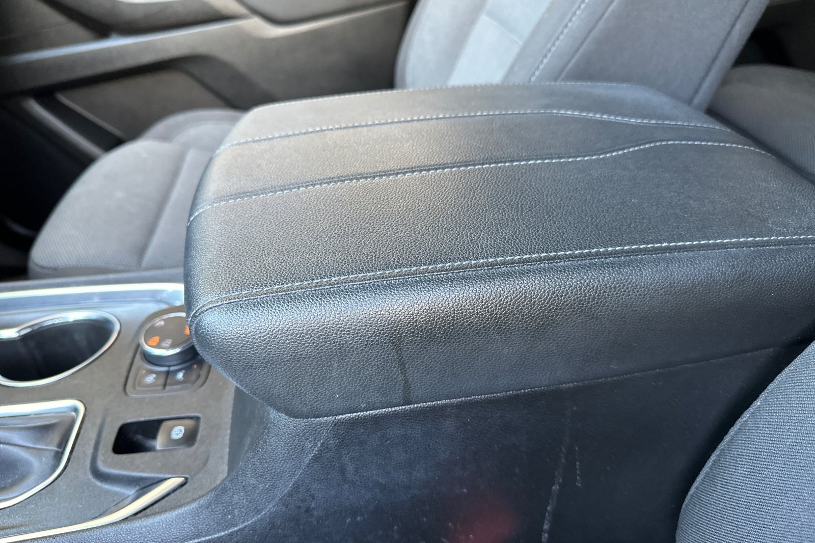 Vehicle image 34 of 58