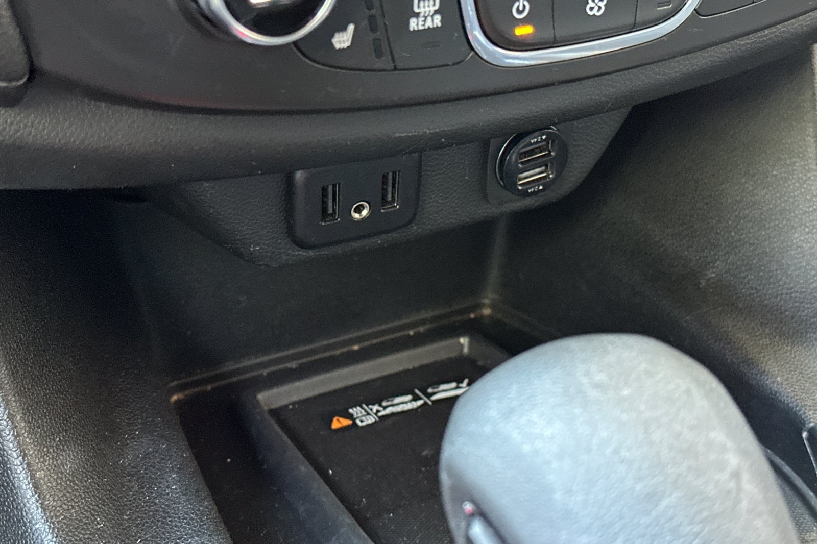 Vehicle image 32 of 58