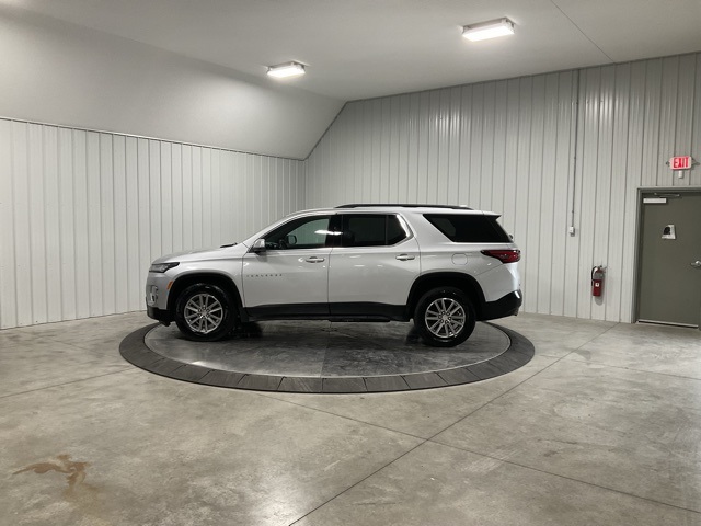 Vehicle image 8 of 34