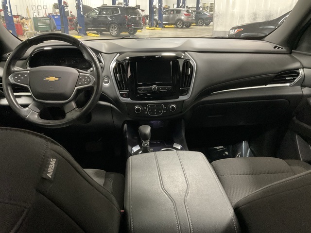 Vehicle image 11 of 34