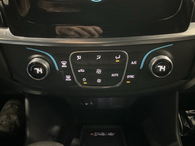 Vehicle image 16 of 34