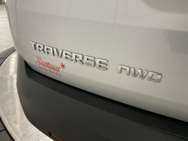 Vehicle image 9 of 34