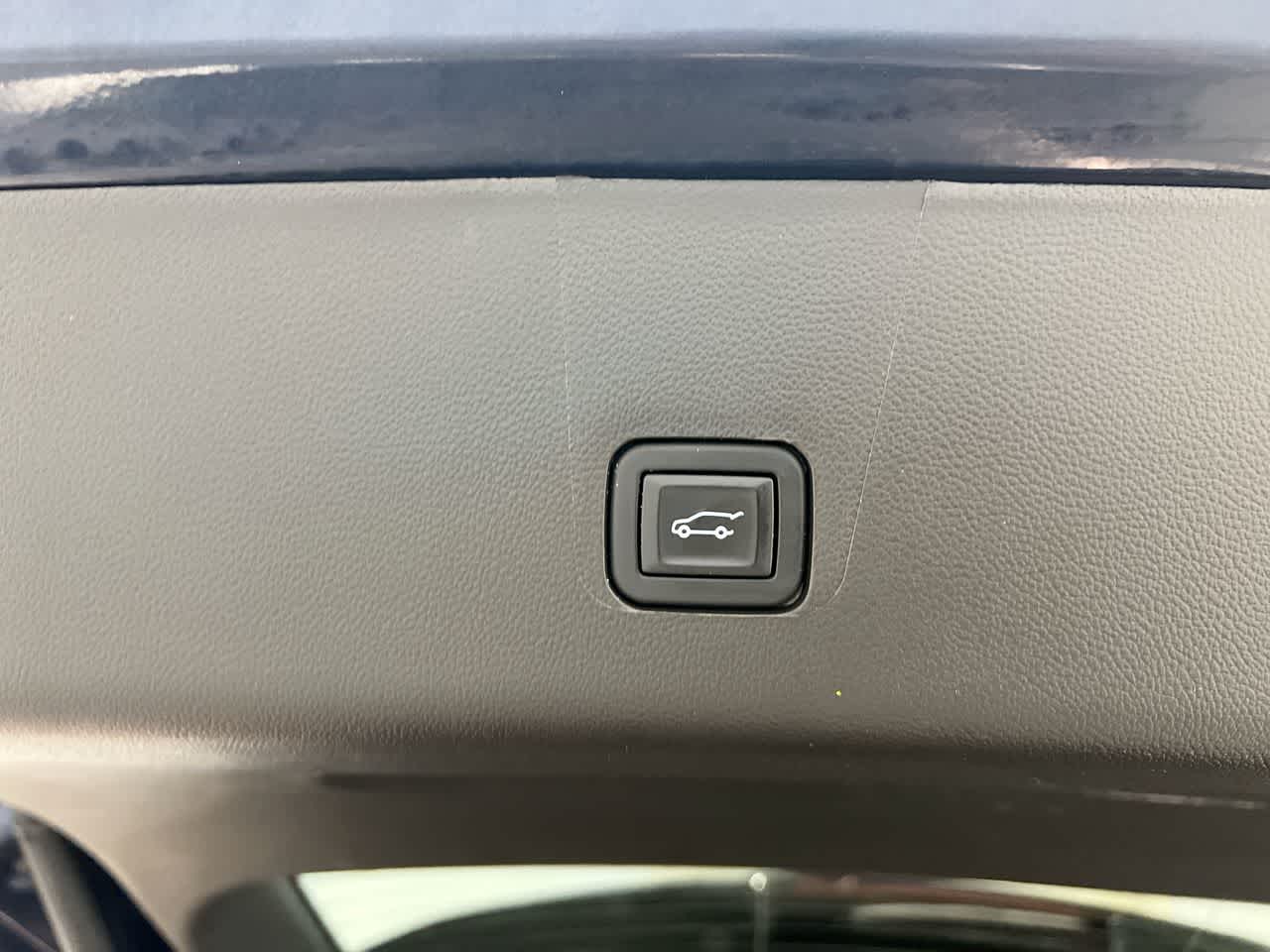 Vehicle image 27 of 29