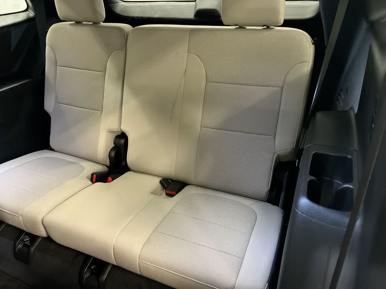 Vehicle image 24 of 29