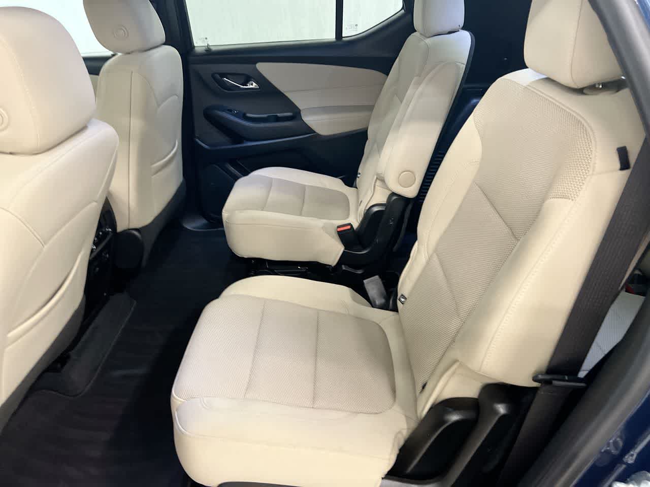 Vehicle image 23 of 29