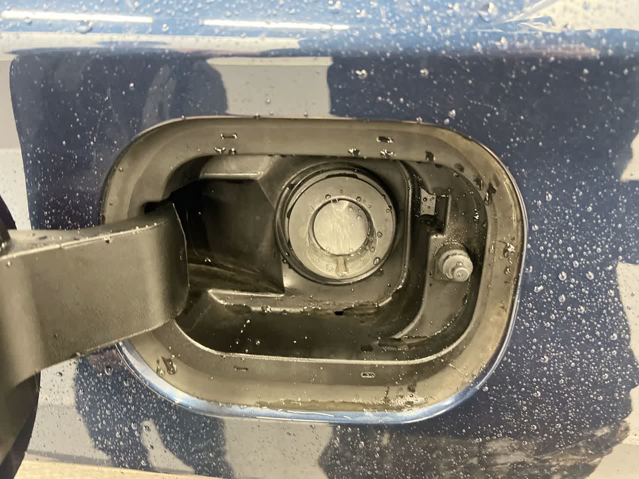 Vehicle image 25 of 29