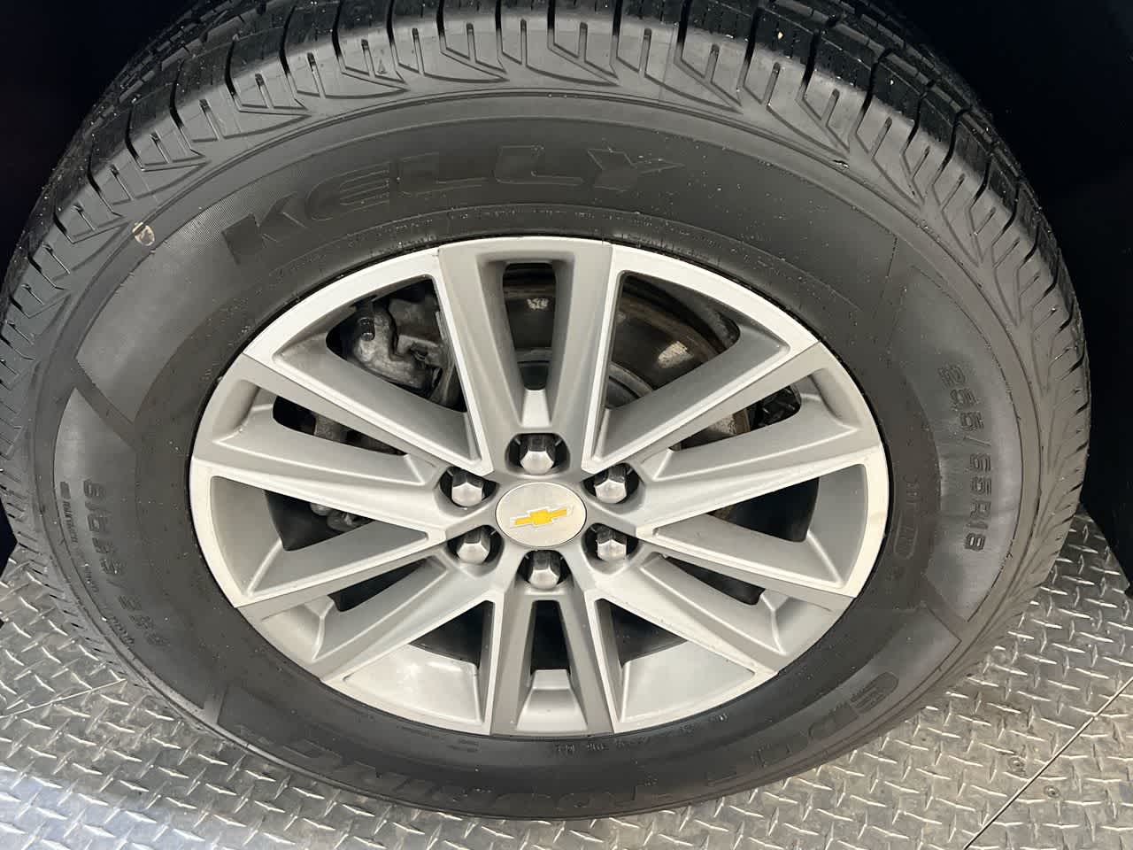 Vehicle image 10 of 29