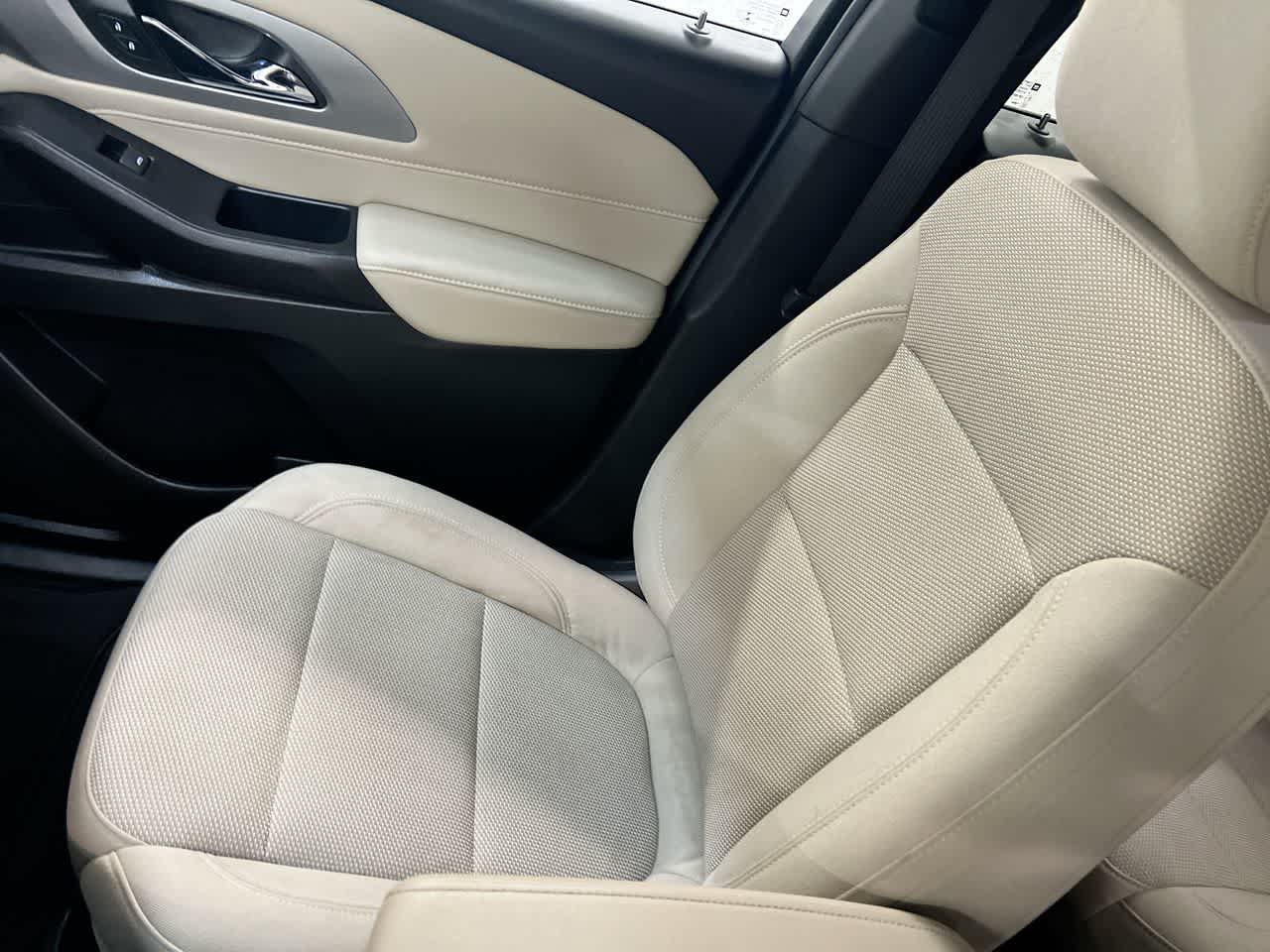 Vehicle image 22 of 29