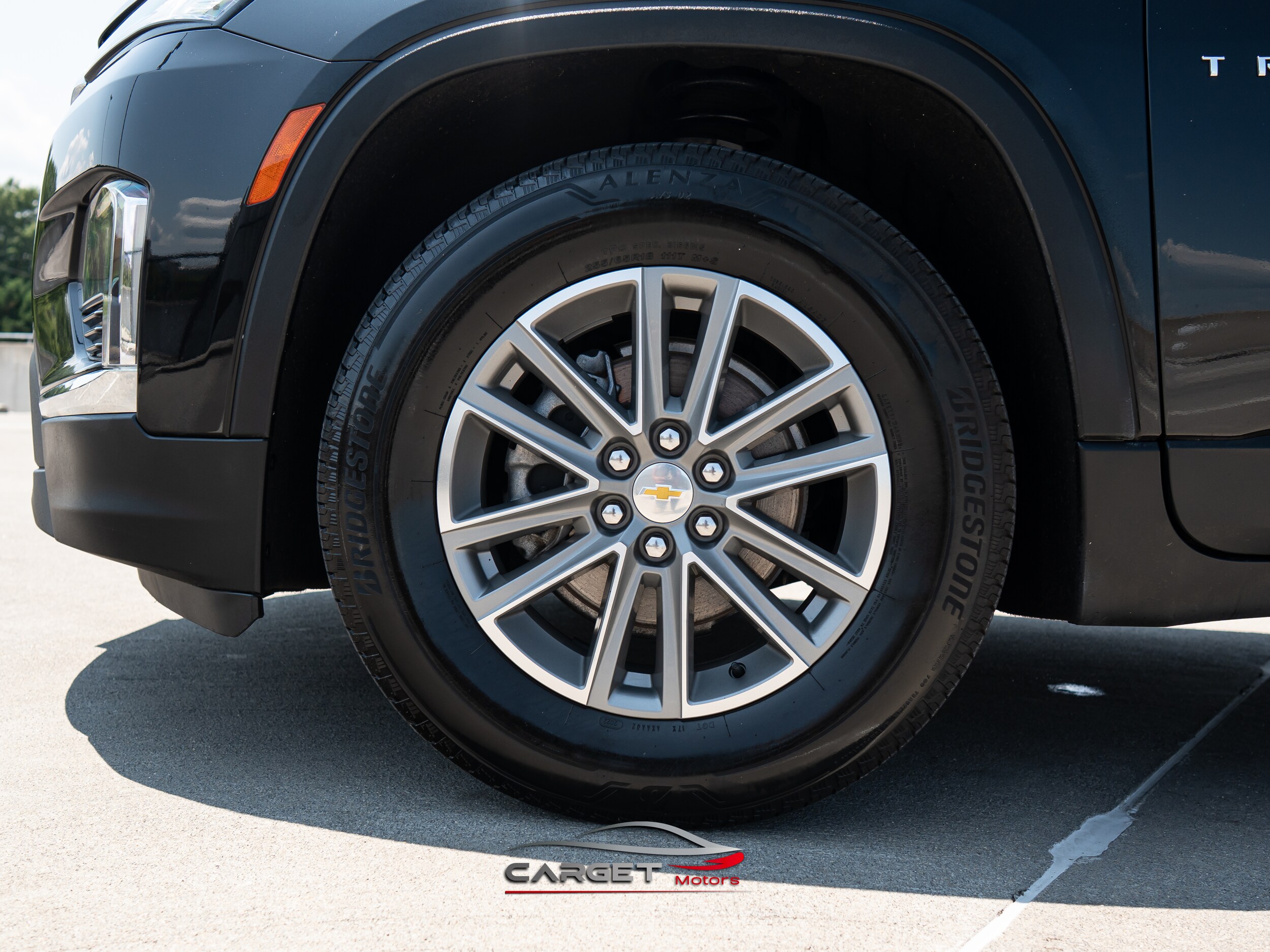Vehicle image 10 of 51