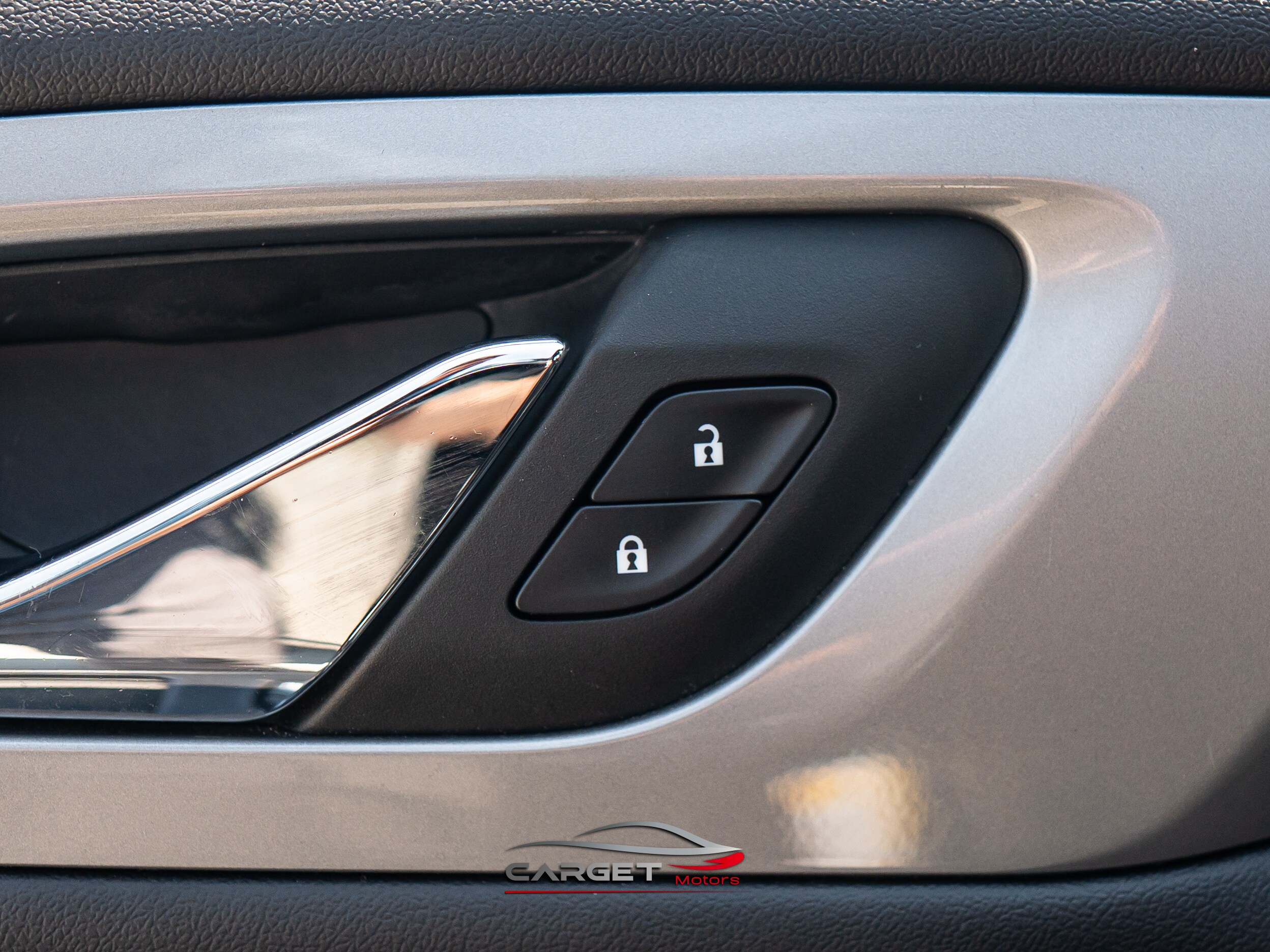 Vehicle image 30 of 51