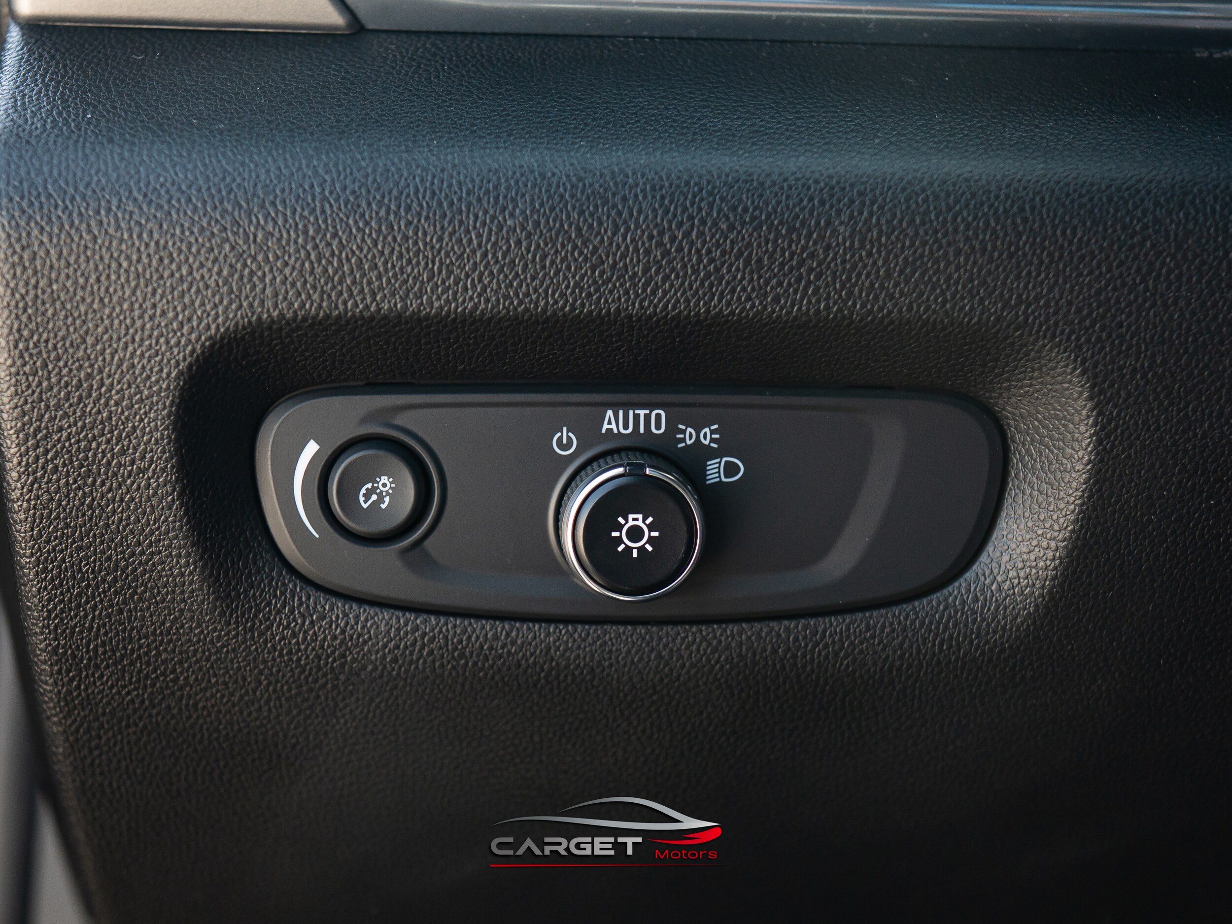 Vehicle image 48 of 51