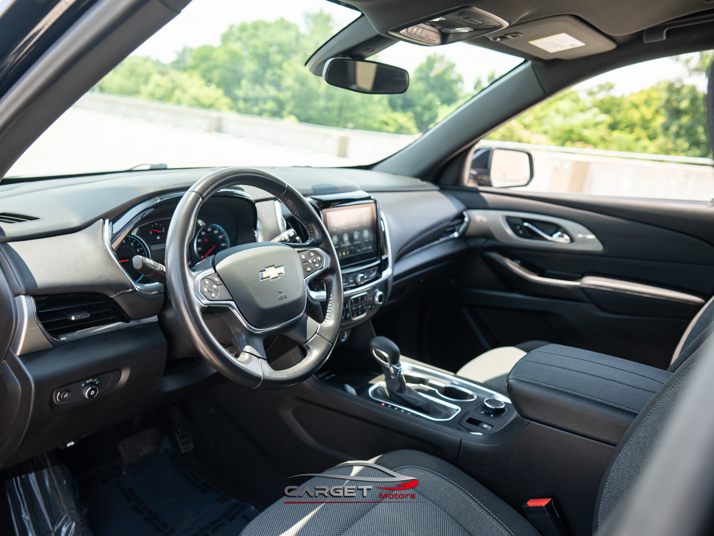 Vehicle image 21 of 51