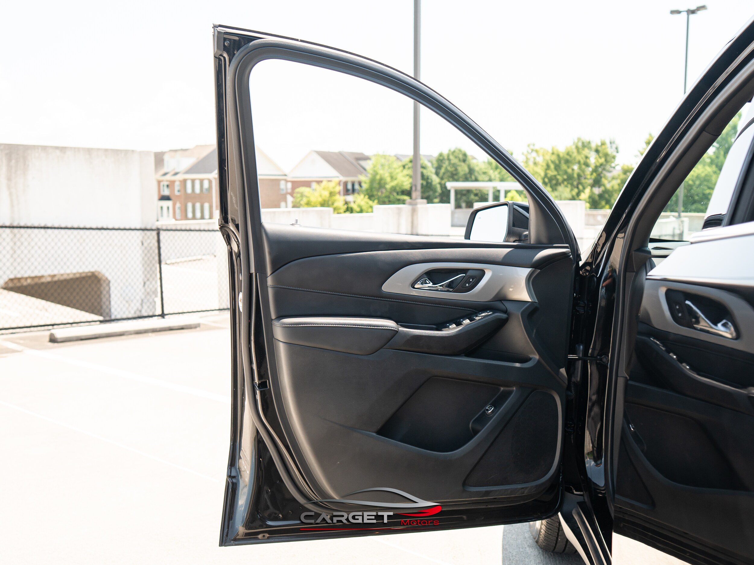 Vehicle image 23 of 51