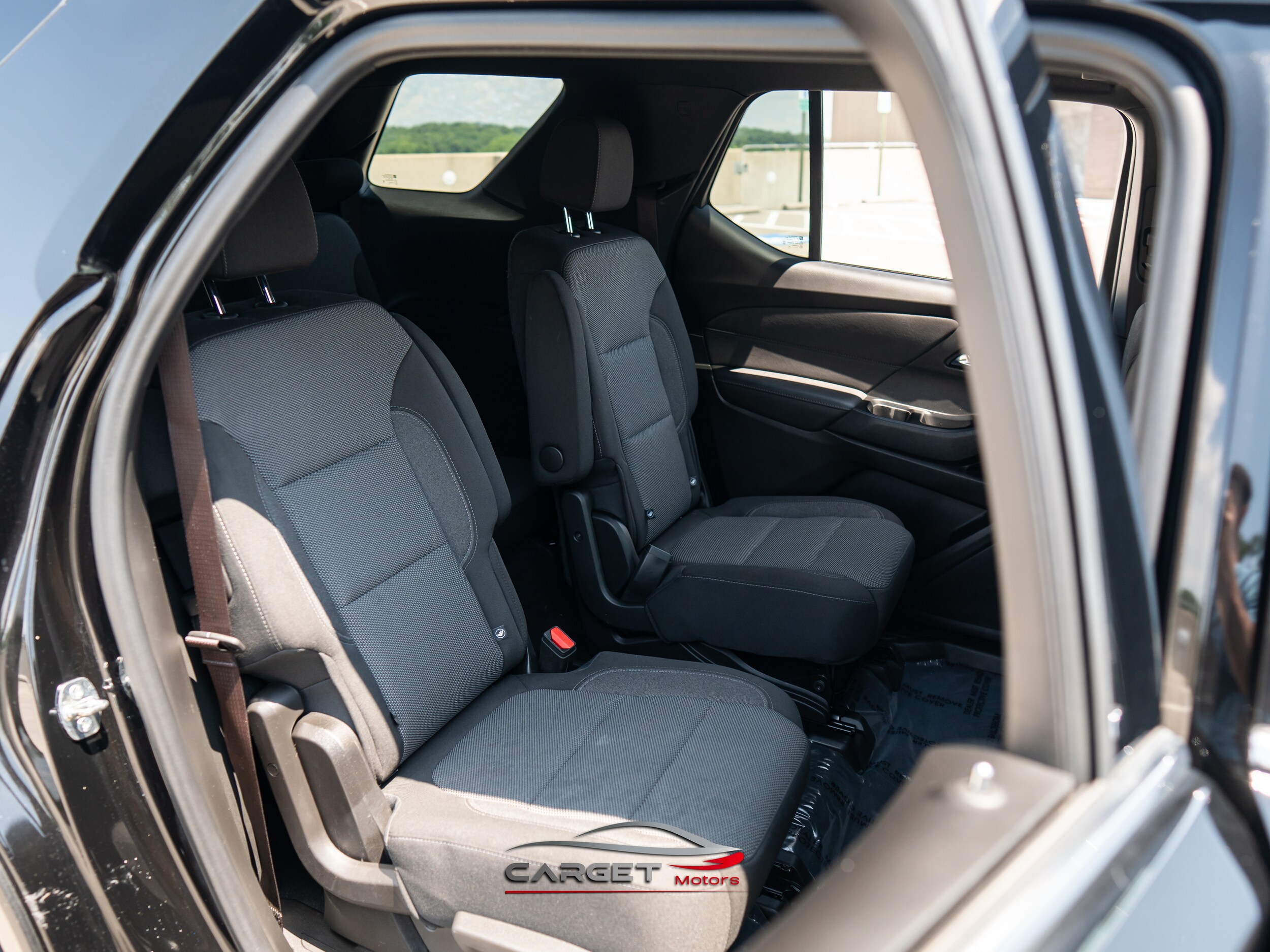 Vehicle image 15 of 51