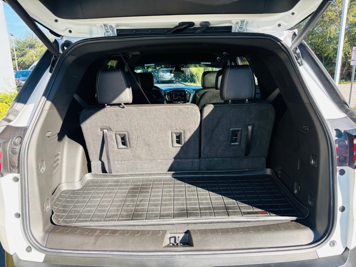 2022 Chevrolet Traverse LT Leather Image 8 of 41