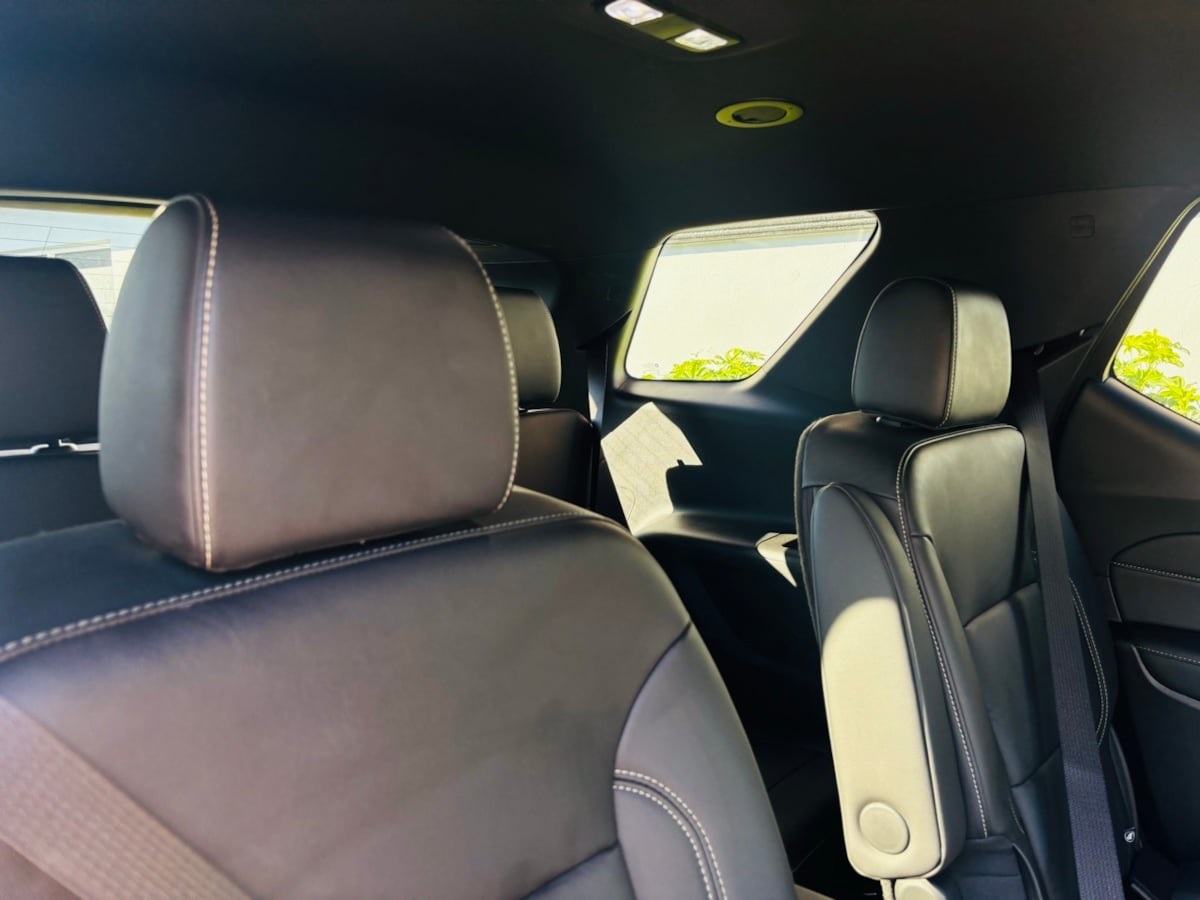 2022 Chevrolet Traverse LT Leather Image 12 of 41